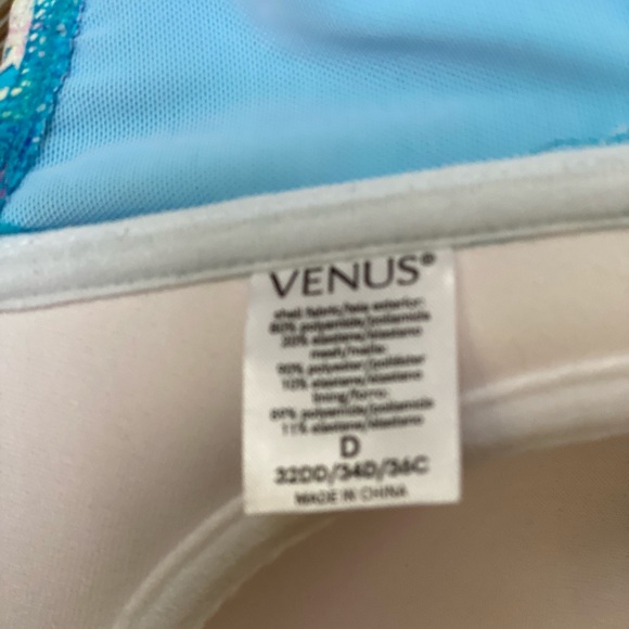 Women’s Venus bikini top. Size D - Picture 7 of 8